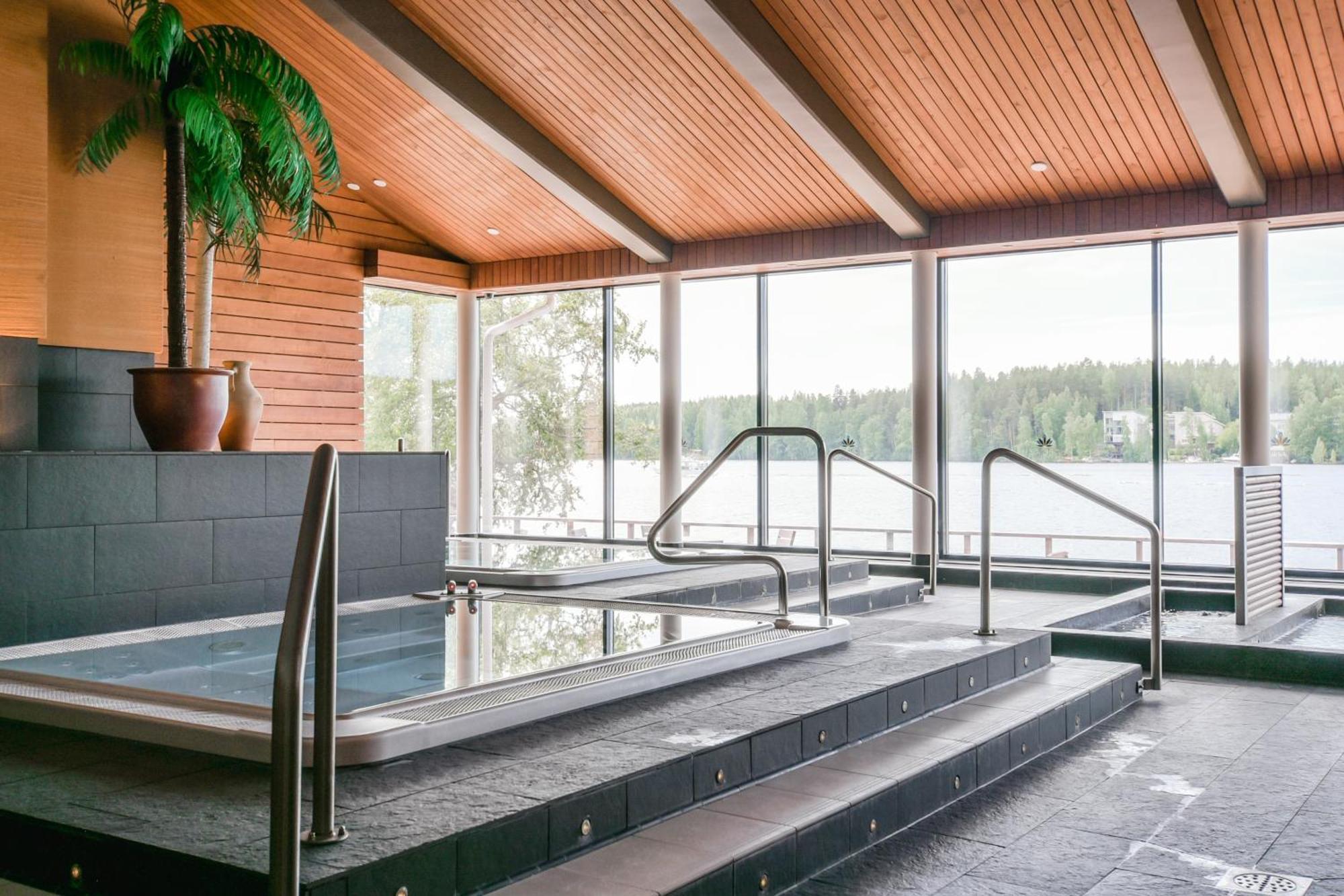 Hotel Kumpeli Spa Хейнола Екстериор снимка