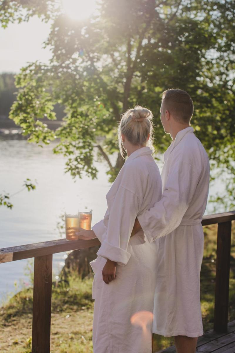 Hotel Kumpeli Spa Хейнола Екстериор снимка