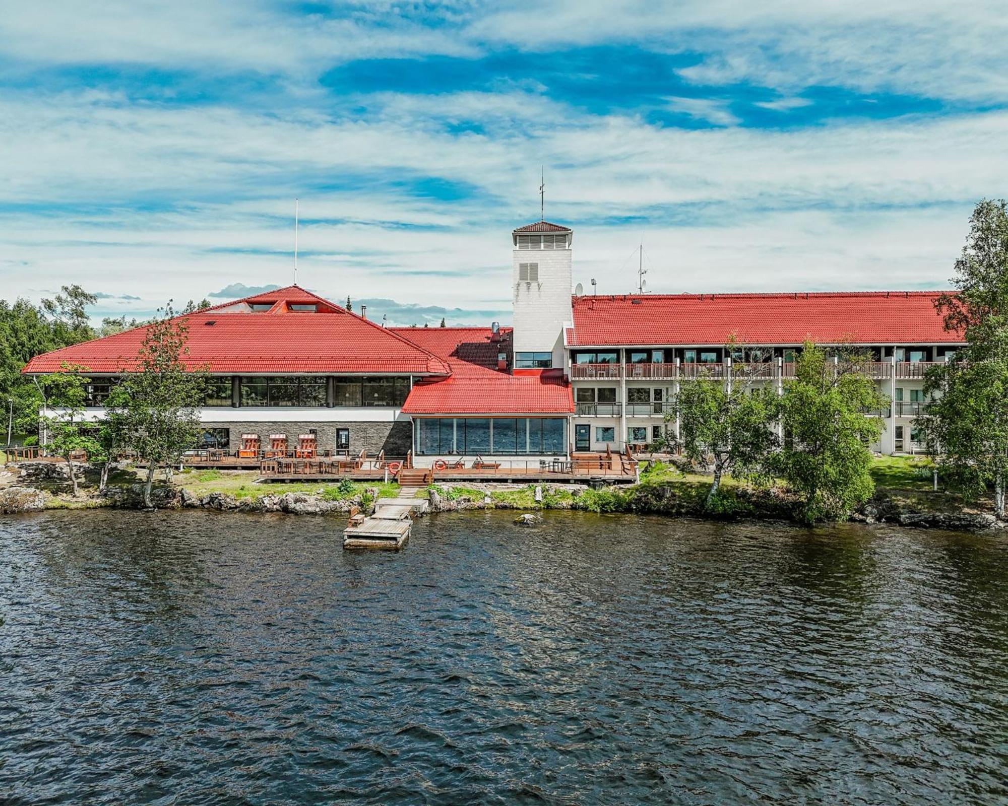 Hotel Kumpeli Spa Хейнола Екстериор снимка